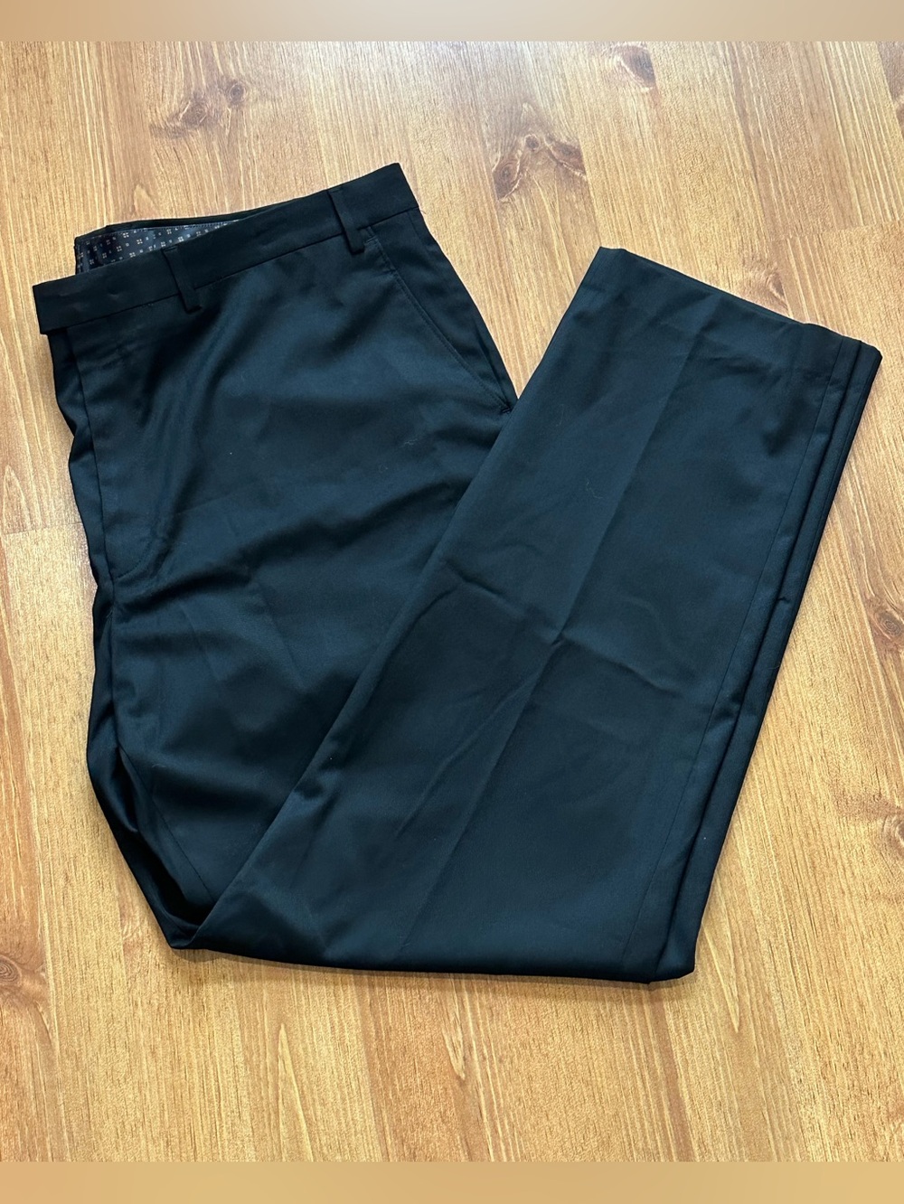 Ralph Lauren Total Comfort Black Men’s Dress Pants 42W X 32L
Dress pants